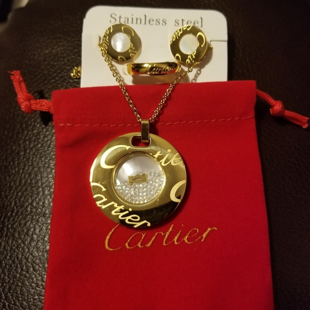 Meet your Posher, Edith